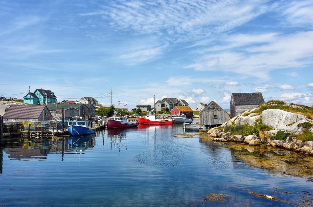 canada small group tour operators